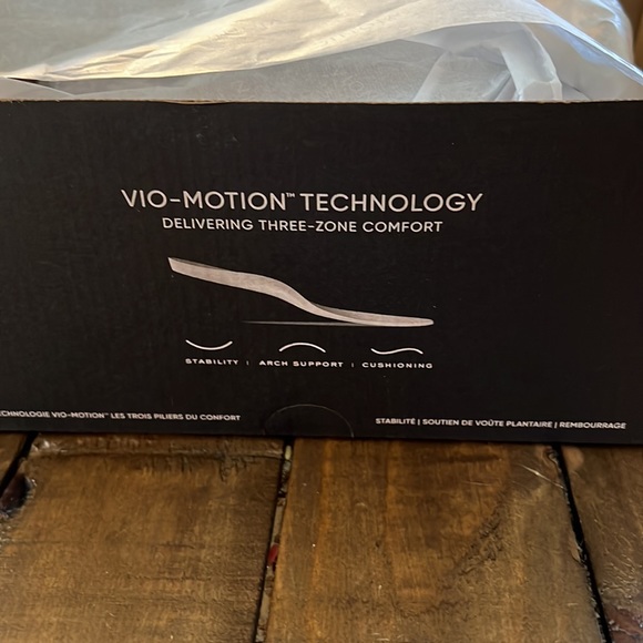 Vionic comfort brand black mules- worn once! Super stylish! - Picture 10 of 11